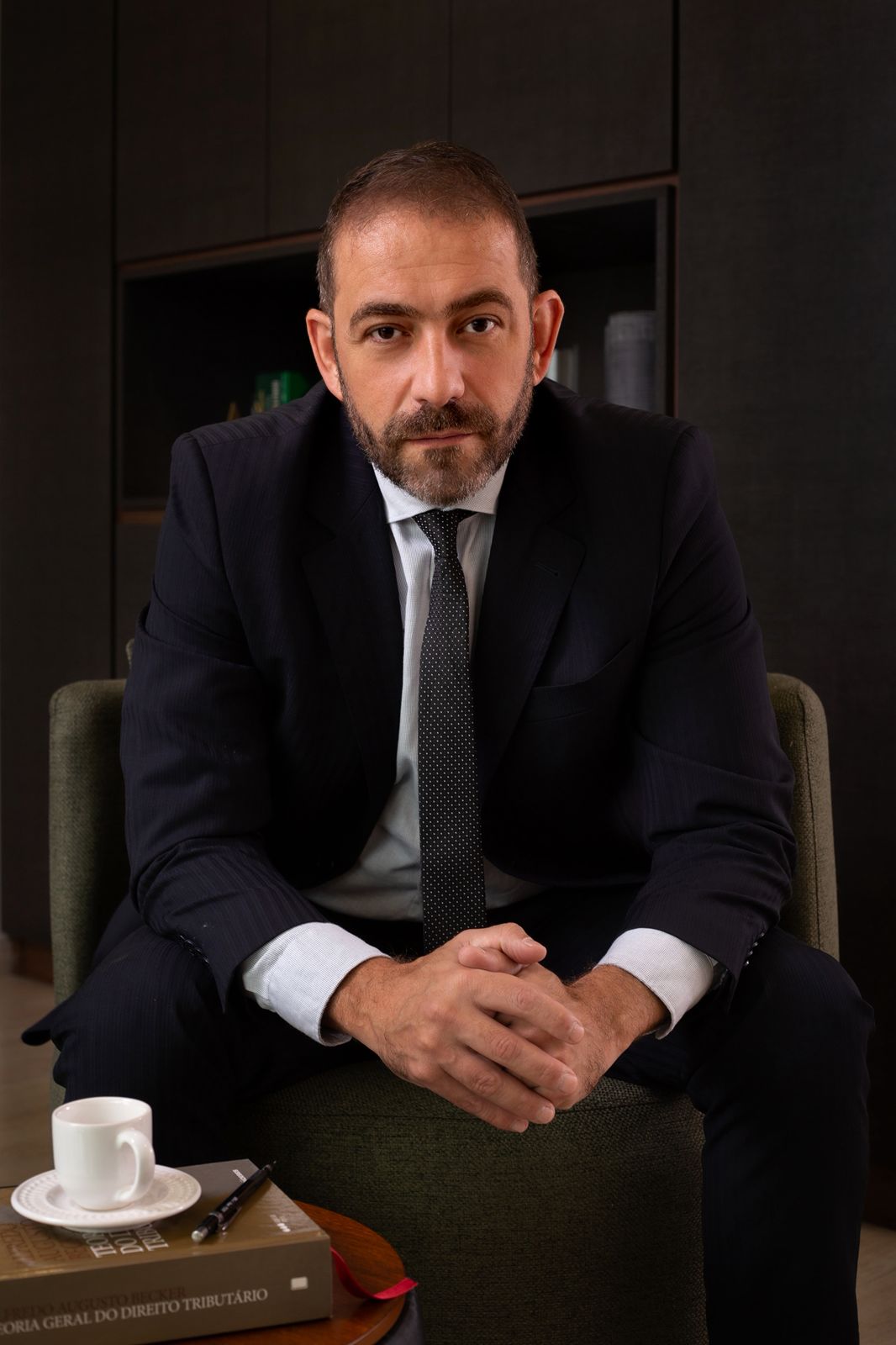 Retrato institucional de Faouez Hassan Ayoub